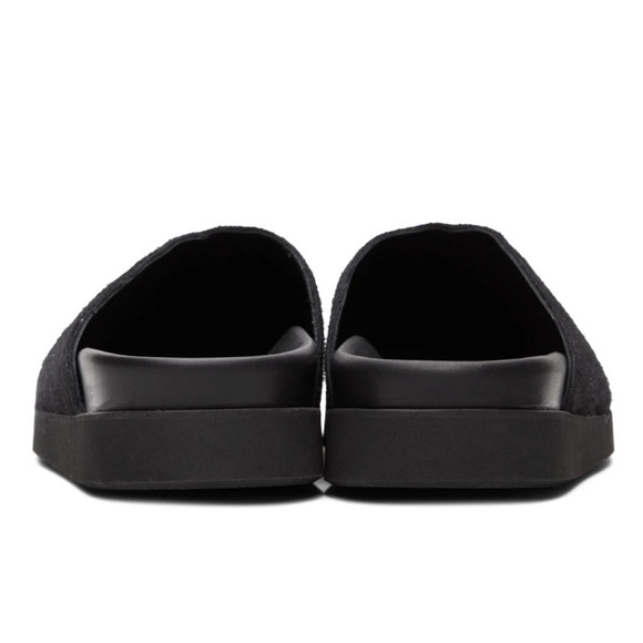 Sandals_&_Flip_Flops